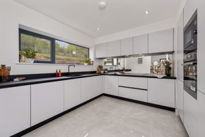 Photo 33- click for photo gallery